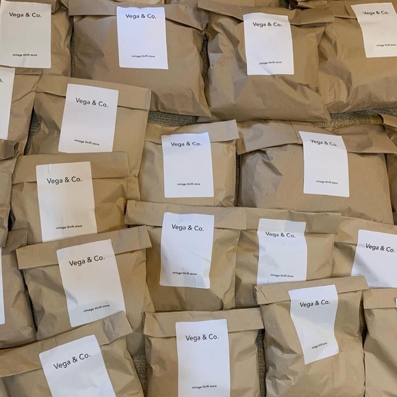 Meet your Posher, Vega - Picture 3 of 9